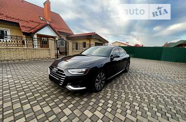 Седан Audi A4 2019 в 