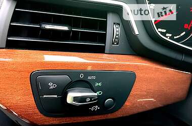 Седан Audi A4 2019 в 