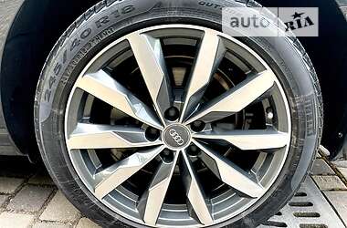 Седан Audi A4 2019 в 
