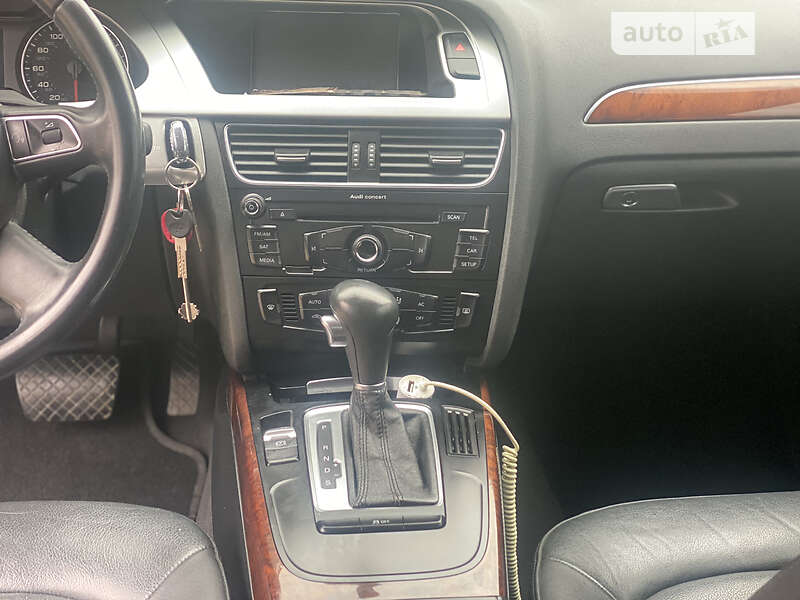 Седан Audi A4 2011 в Богородчанах