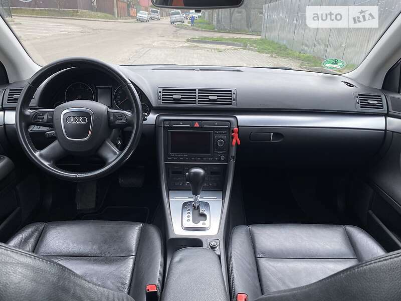 Седан Audi A4 2006 в Луцке