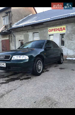Седан Audi A4 1995 в Львове