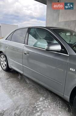 Седан Audi A4 2005 в Виноградове