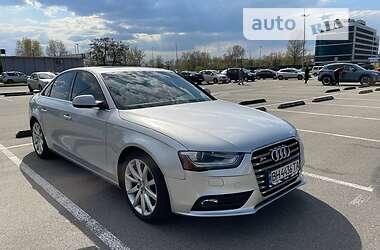 Седан Audi A4 2012 в Києві