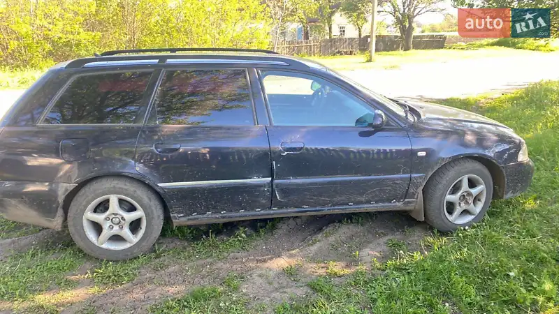 Седан Audi A4 2001 в 