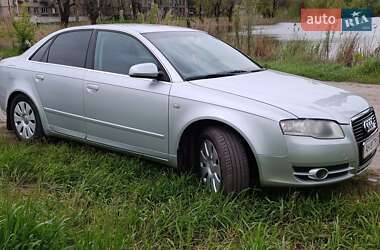 Седан Audi A4 2005 в Мирнограді