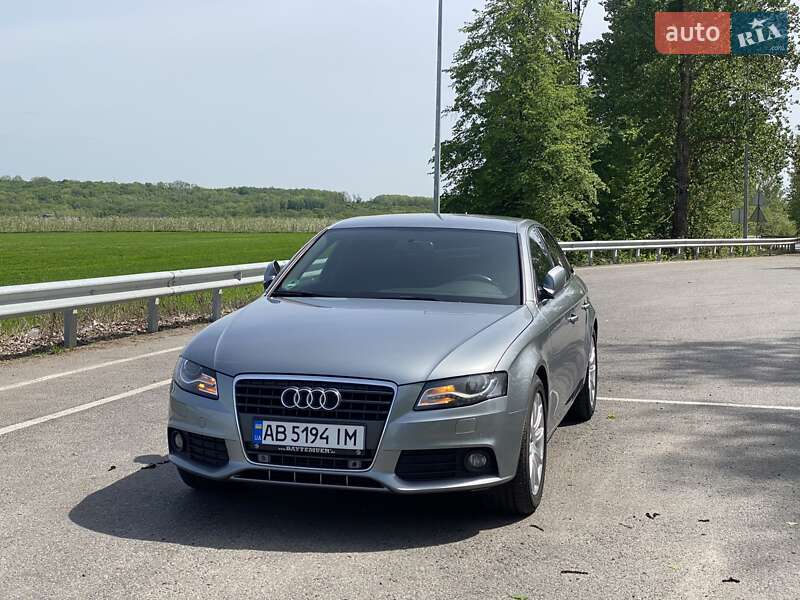 Седан Audi A4 2010 в Виннице