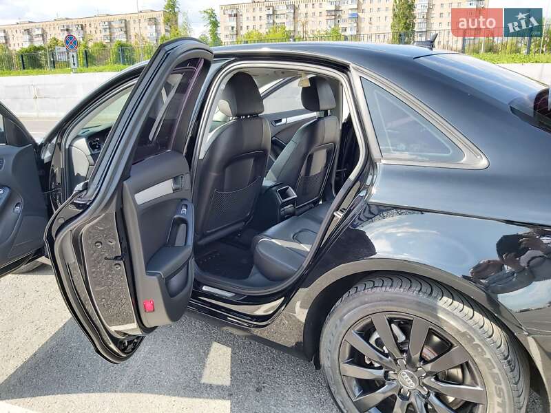 Седан Audi A4 2013 в Полтаве