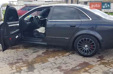 Седан Audi A4 2003 в Балті