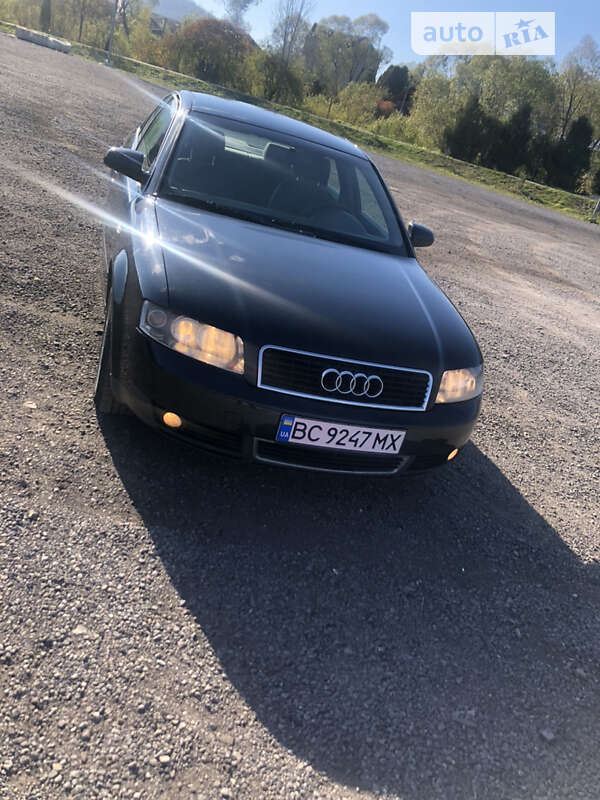 Седан Audi A4 2001 в Славському