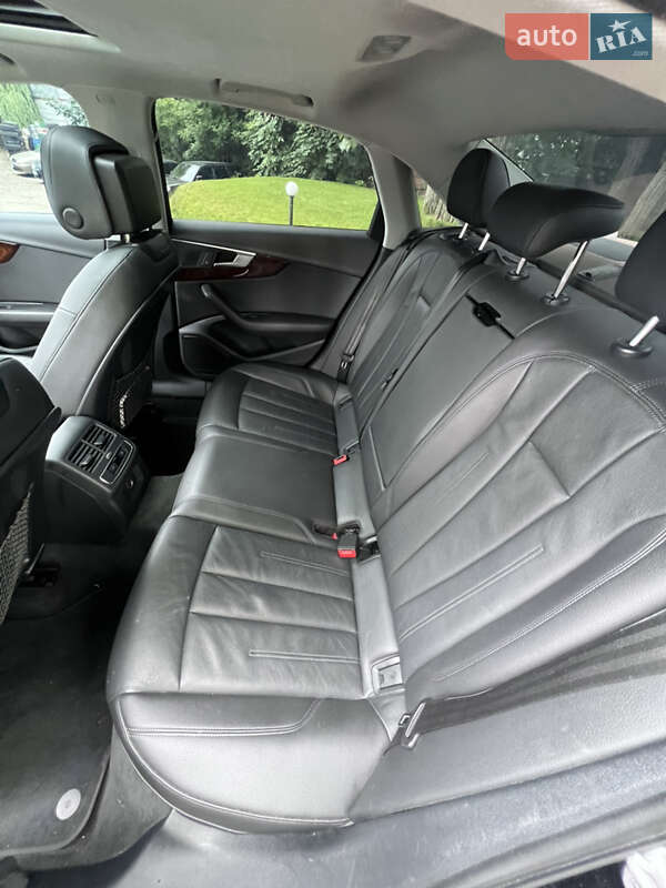 Седан Audi A4 2016 в Киеве