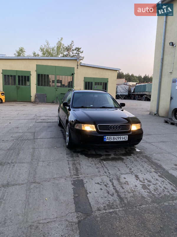 Универсал Audi A4 1998 в Виннице
