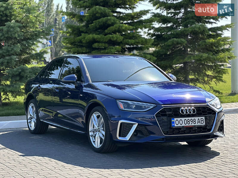 Седан Audi A4 2020 в Одессе