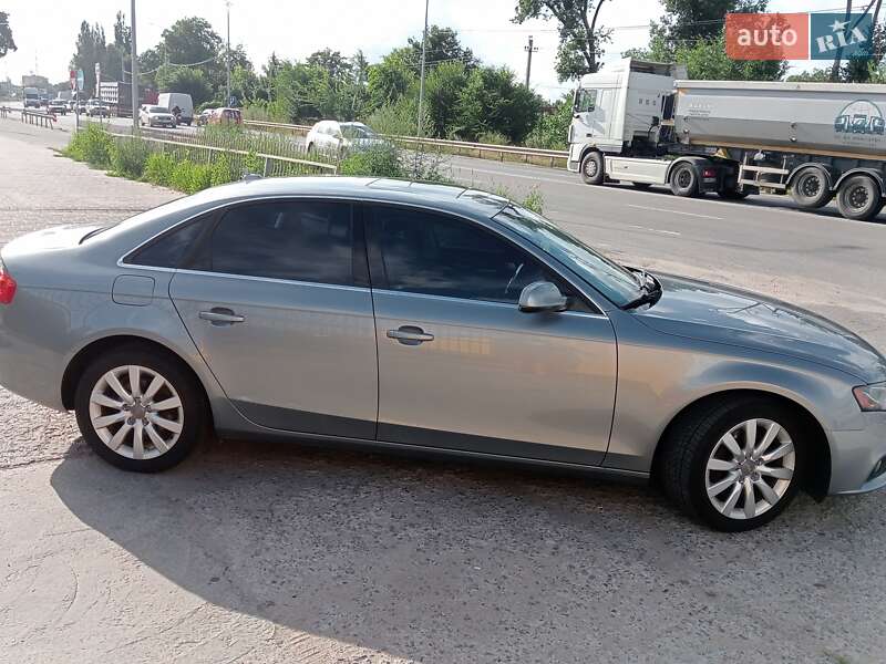 Седан Audi A4 2010 в Полтаве