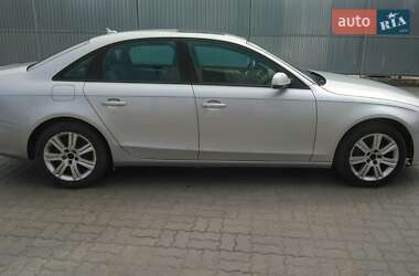 Седан Audi A4 2010 в Львове