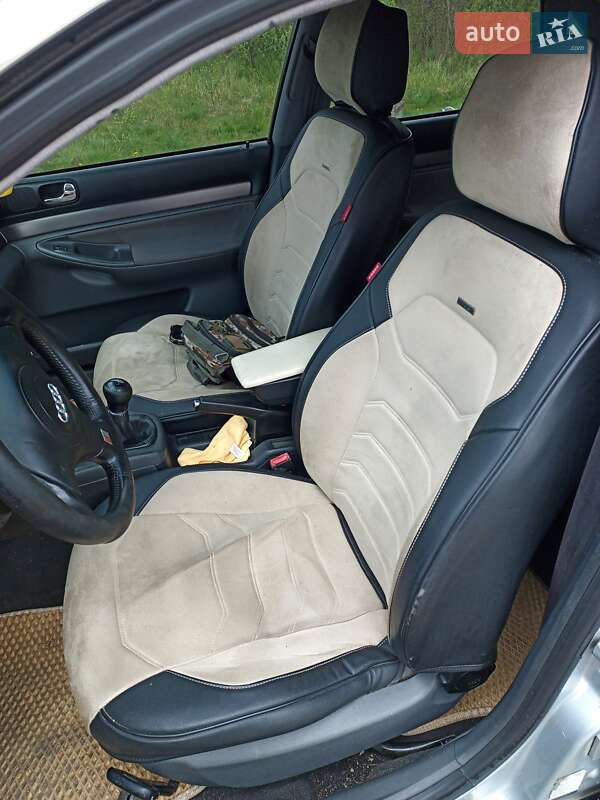 Седан Audi A4 1998 в Любешове