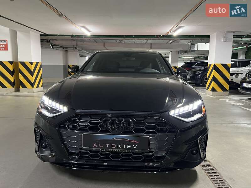 Седан Audi A4 2022 в Києві