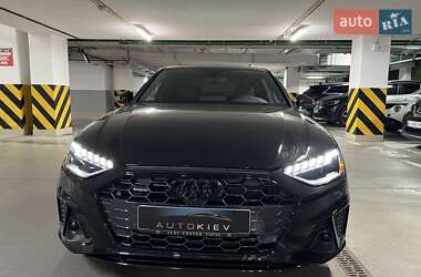 Седан Audi A4 2022 в Киеве