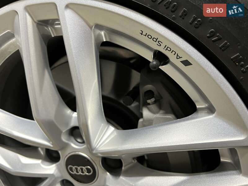 Седан Audi A4 2022 в Києві