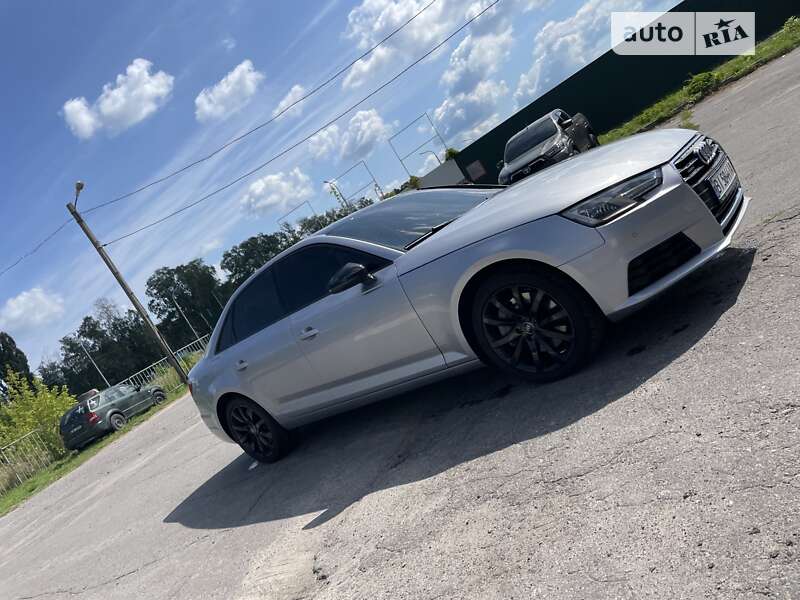 Седан Audi A4 2015 в Полтаве