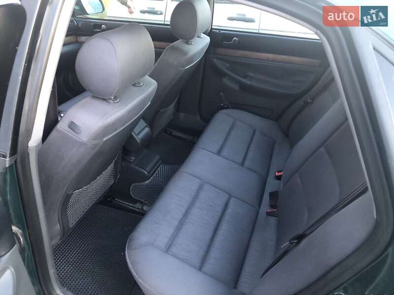 Седан Audi A4 1998 в Луцке