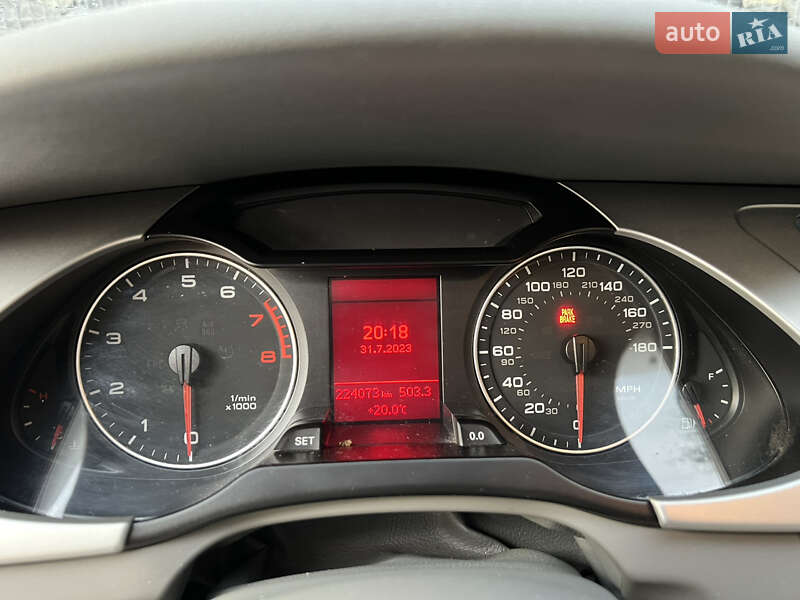 Седан Audi A4 2012 в Яремчі