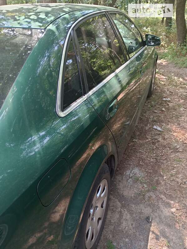 Седан Audi A4 2001 в Черкасах