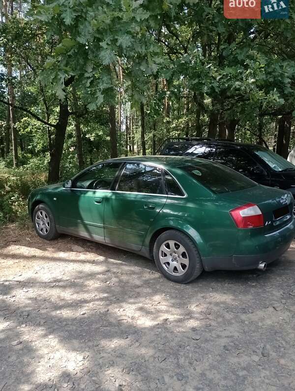 Седан Audi A4 2001 в Черкасах
