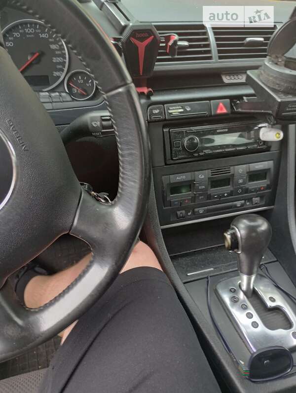Седан Audi A4 2001 в Черкасах