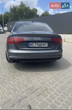 Седан Audi A4 2015 в 