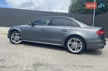 Седан Audi A4 2015 в Львове