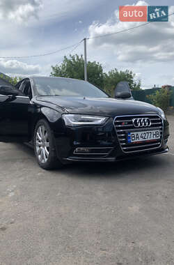 Седан Audi A4 2012 в Гайвороне