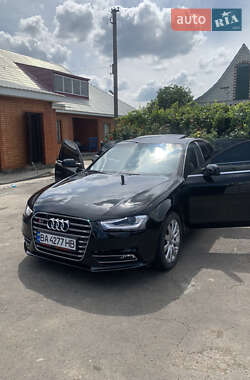 Седан Audi A4 2012 в Гайвороне