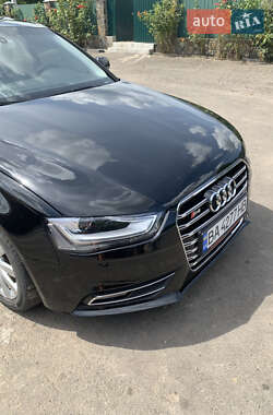 Седан Audi A4 2012 в Гайвороне