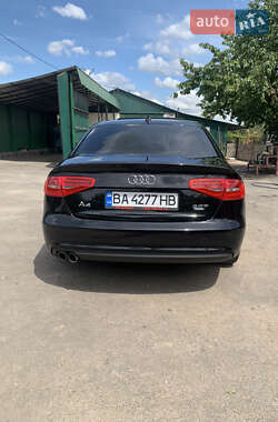 Седан Audi A4 2012 в Гайвороне