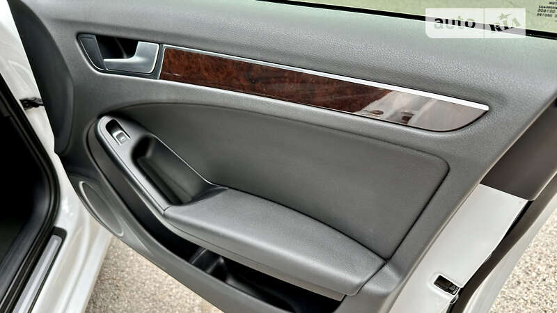 Седан Audi A4 2013 в Одессе