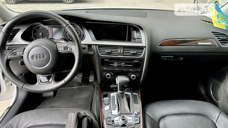 Седан Audi A4 2013 в Одессе