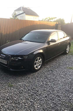 Седан Audi A4 2011 в Мукачевому