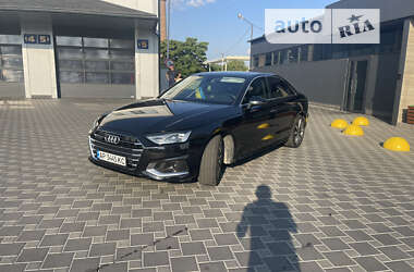 Седан Audi A4 2021 в 