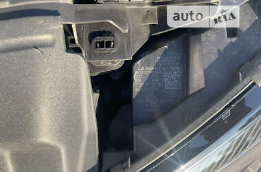 Седан Audi A4 2021 в 