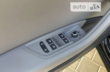 Седан Audi A4 2021 в 
