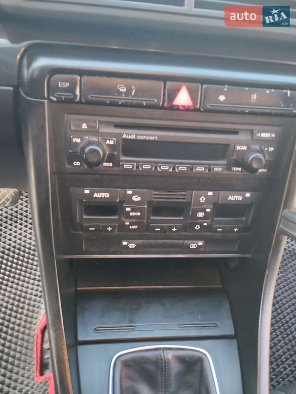 Седан Audi A4 2001 в Ратным