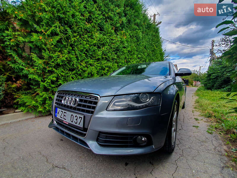 Седан Audi A4 2009 в Виннице