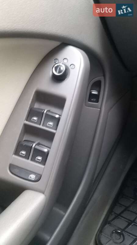 Седан Audi A4 2012 в Тернополі