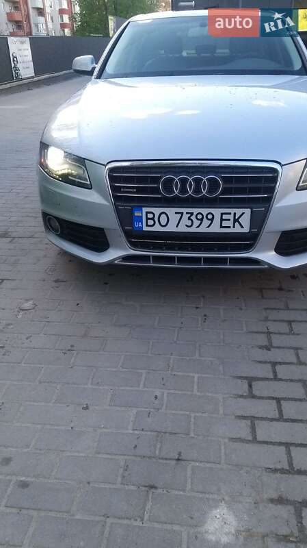 Седан Audi A4 2012 в Тернополі