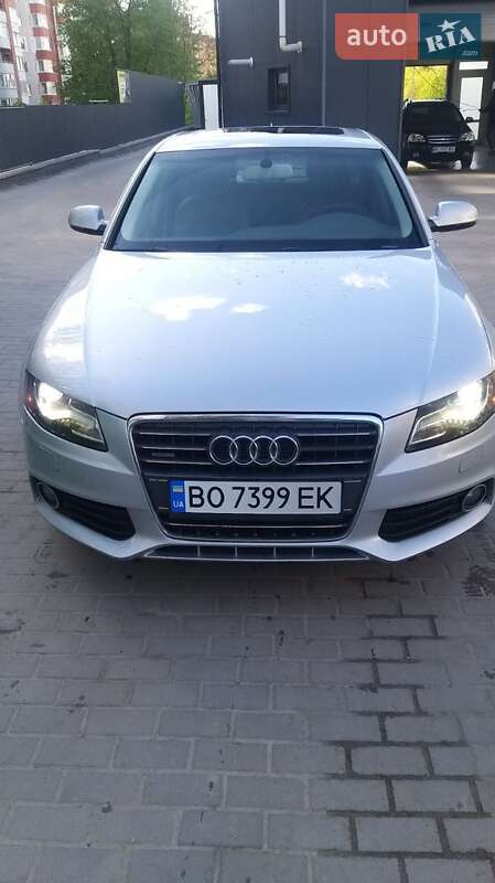 Седан Audi A4 2012 в Тернополі