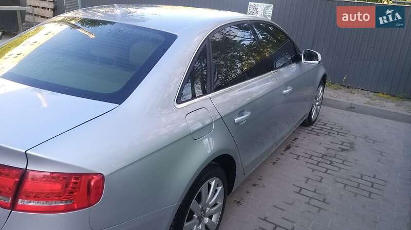 Седан Audi A4 2012 в Тернополі