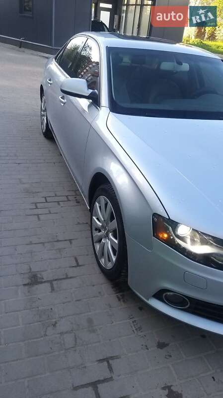 Седан Audi A4 2012 в Тернополе