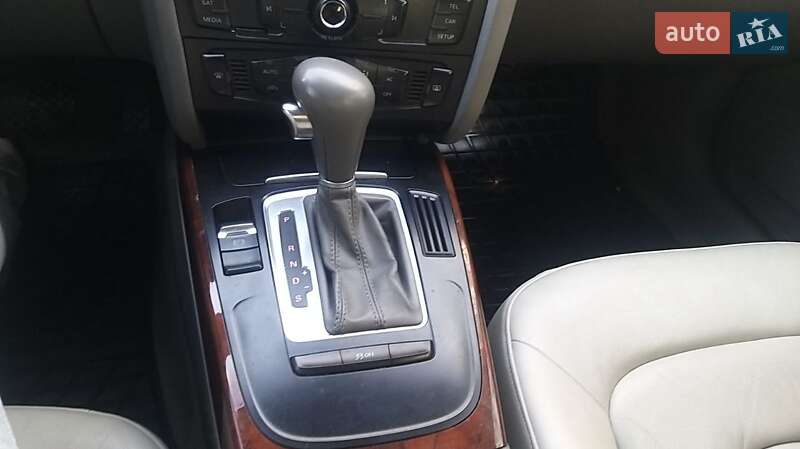 Седан Audi A4 2012 в Тернополі
