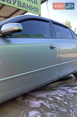 Седан Audi A4 2005 в Днепре